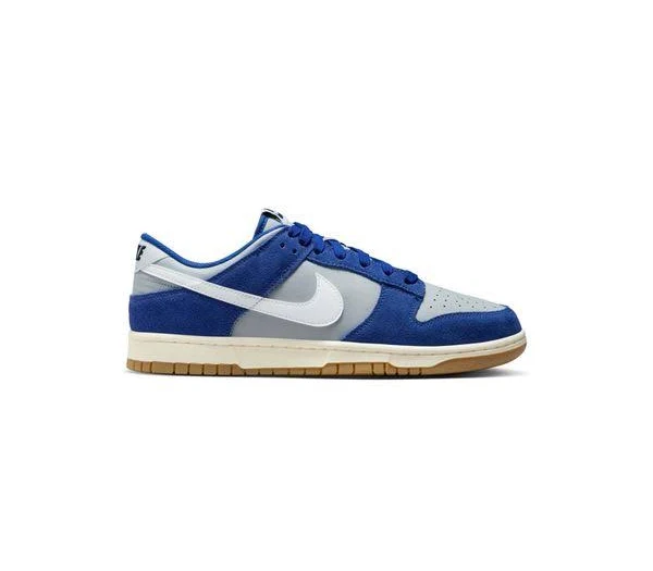 Nike Men Dunk Low Retro SE Sneakers